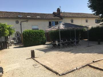 Gîte pour 5 personnes, avec piscine et jardin à Brux