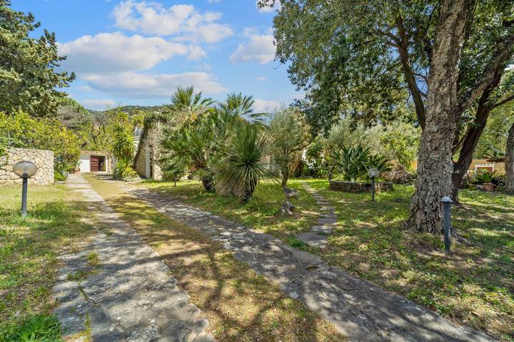 Casa vacanza per 4 persone, con Giardino a Torre delle Stelle