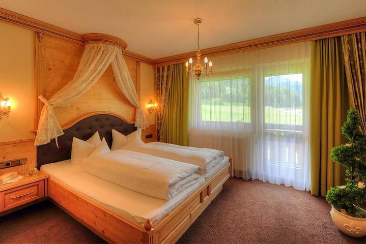 Doppelzimmer Typ A "Deluxe" mit Hp in Ischgl, Verwall