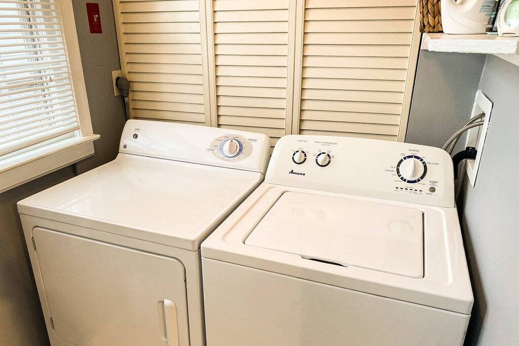 Historic Chapel Views, Steps to Usna Gate 1 with Private Patio and Off-Site Parking in Annapolis, Anne Arundel County