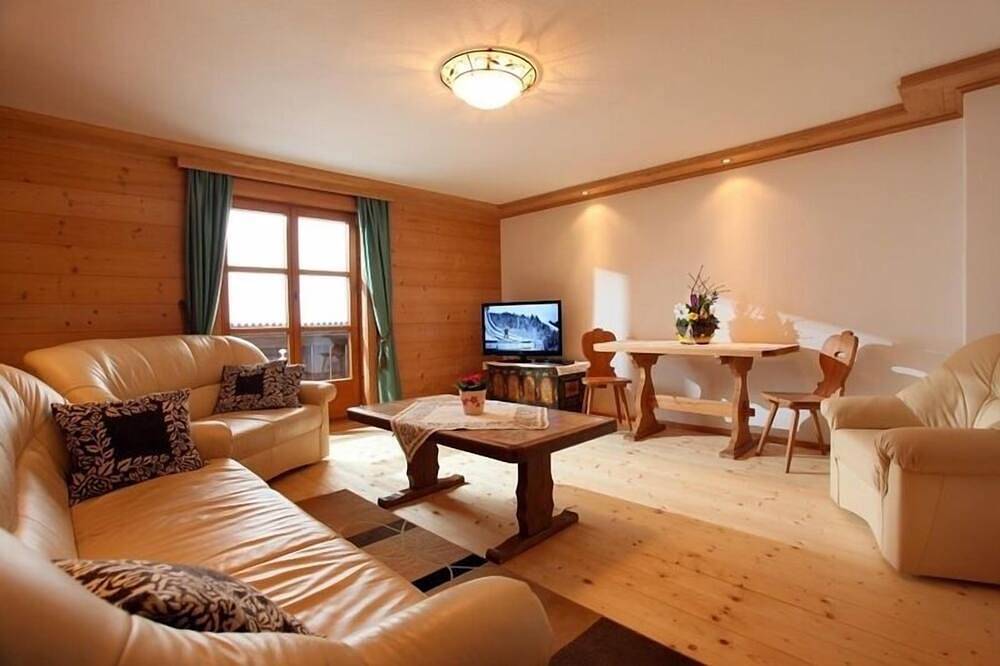 Bauernhof auf Sonnenplateau mit großem Appartement für 10-12 Pers.*Schwimmteich* in Brixen im Thale, Kaisergebirge