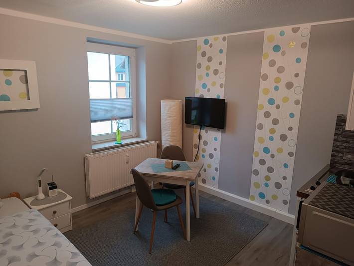 Ganze Ferienwohnung, Apartment "Kleine Bleibe" - Apartment "Kleine Bleibe", Wohn-/Schlafraum in Pirna, Elbsandsteingebirge