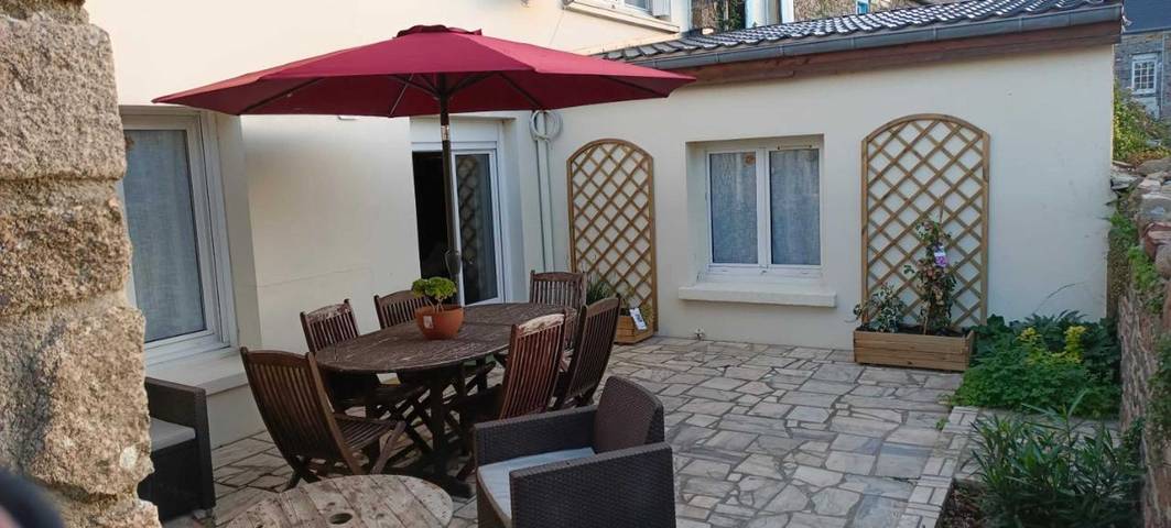 Location de vacances pour 15 personnes, avec Terrasse et Jardin à Flamanville