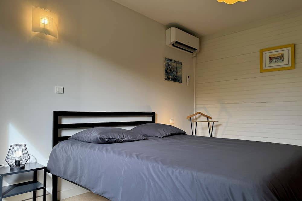 Tiene 4 estrellas amuebladas casa con jardín y piscina. in Aubignan, Vaucluse