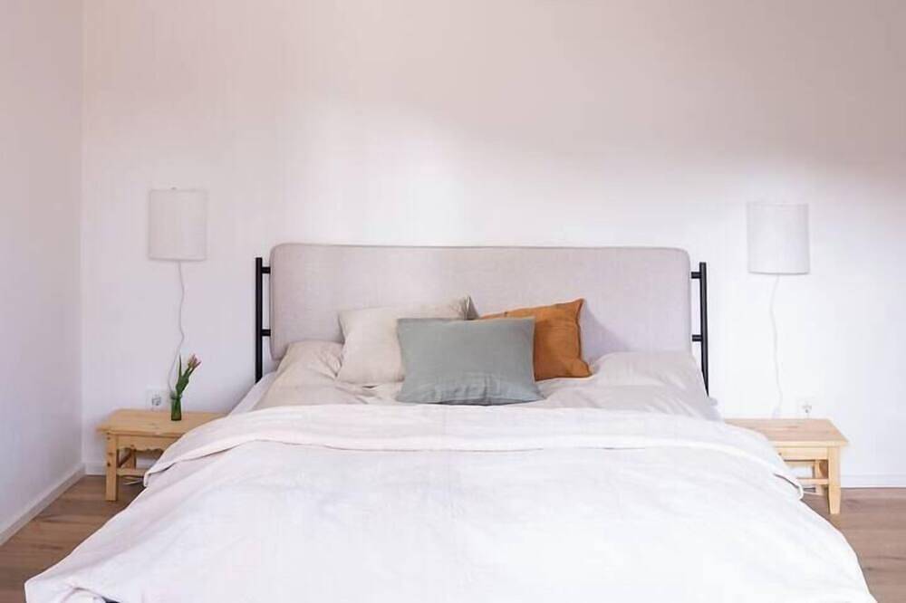 Entire apartment, Bright apartment with unique Tegernsee view in Bad Wiessee, Bavarian Alps