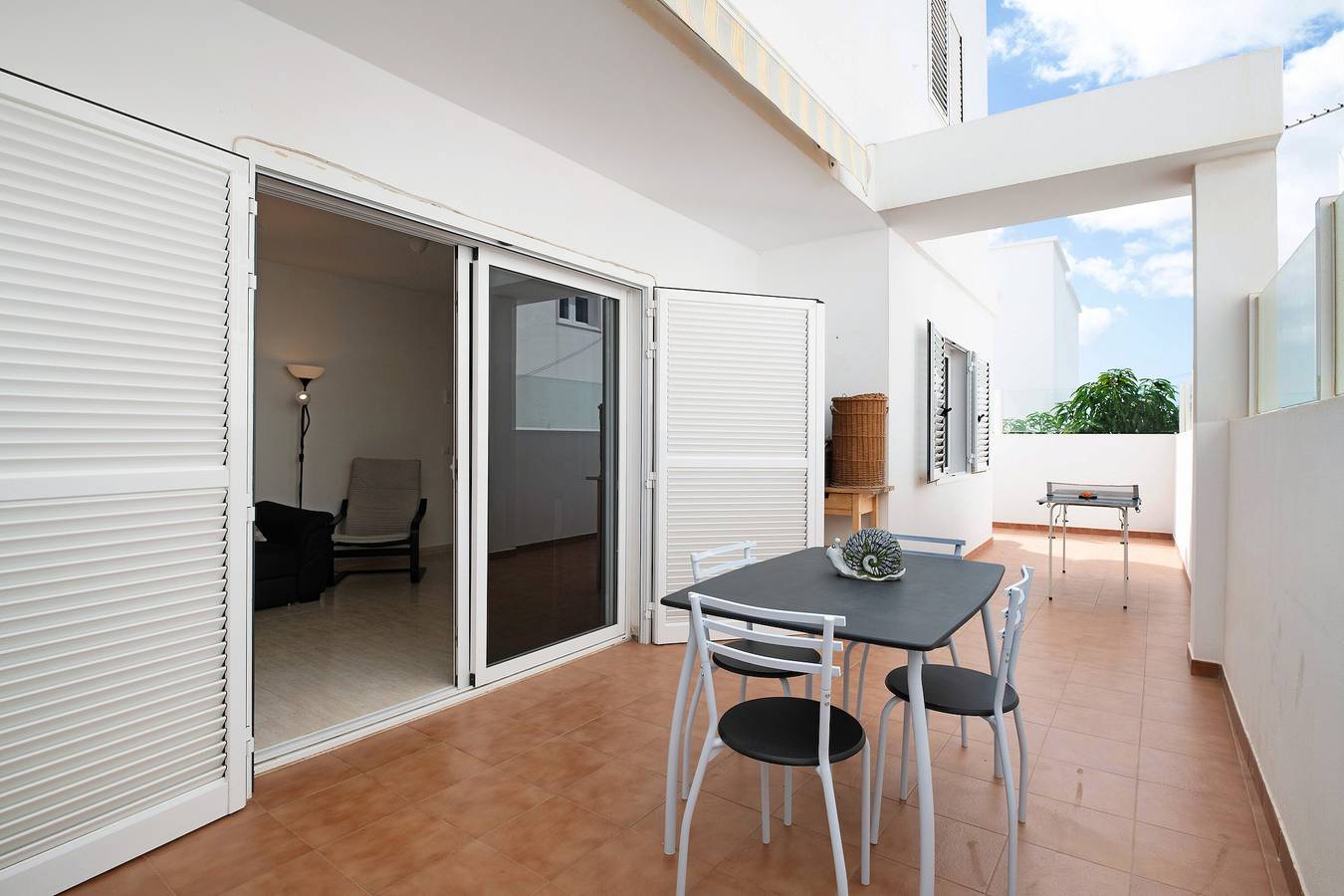 Vacation Home "Casa Tipica Canaria" with Sea View, Private Terrace & Wi-Fi in Honda Beach, San Bartolomé