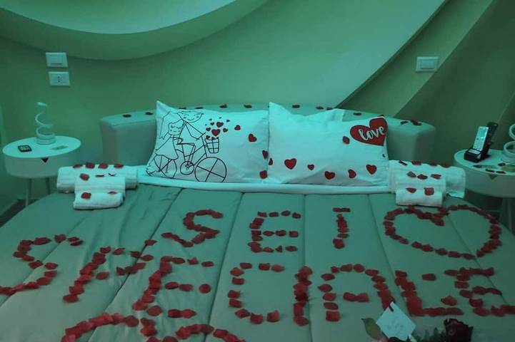 B&B Chapeau: Superior Double Room with spa services available for an additional fee in Caserta, Caserta Province