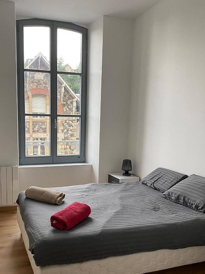 Appartement entier, Apartment with Shower in Royat, Parc naturel régional des Volcans d'Auvergne