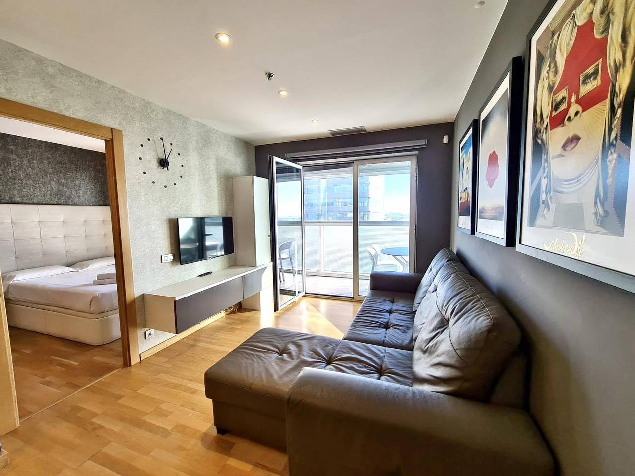 Apartamento vacacional entero, Apartamento en frente de la feria de Gran Via in Hospitalet de Llobregat, Barcelonés