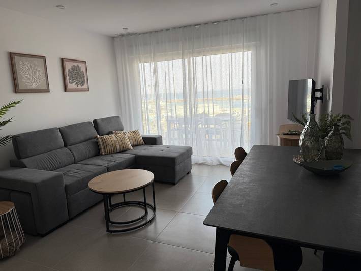 Hel lägenhet, Apartment 'La Manga Sunrise' with Shared Pool, Wi-Fi and Air Conditioning in Los Miradores del Puerto, San Javier