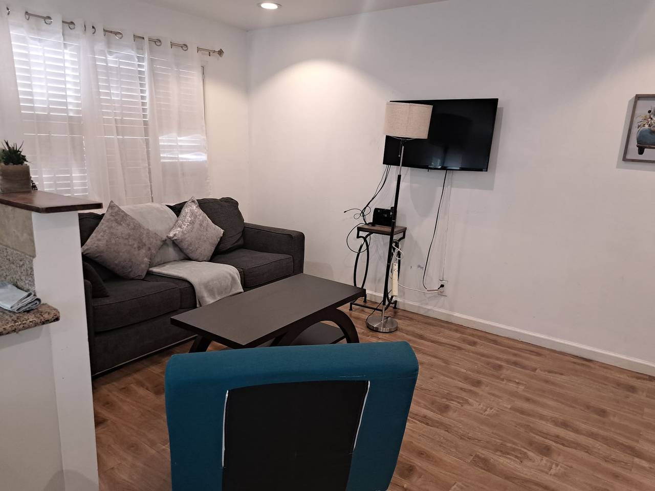 Ganze Wohnung, Charmantes Apartment mit 1 Schlafzimmer in Beverly Hills in Los Angeles, Los Angeles County