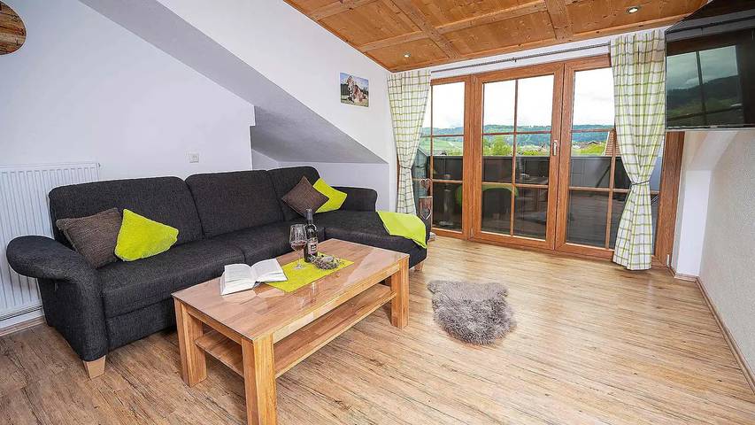 Ferienwohnung für 4 Personen, mit Balkon in Seeg - 3
