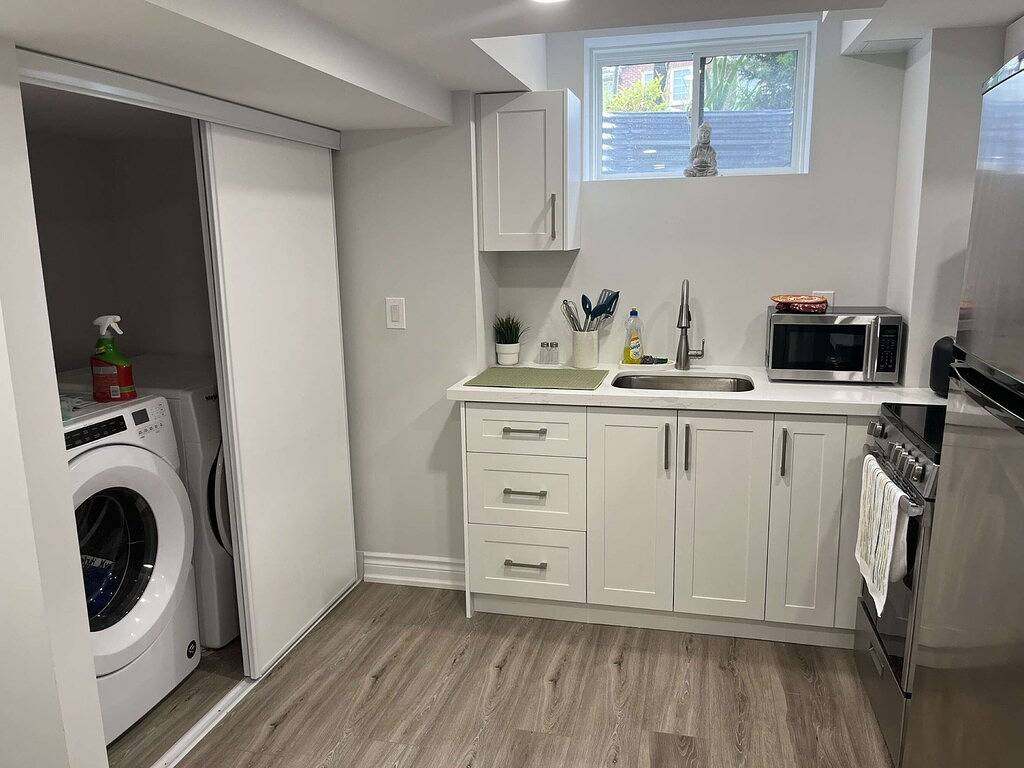 Ganze Wohnung, Luxury New in-law Suite with separate entrance (Sleeps 3) in Mississauga, Ontariosee (Kanada)
