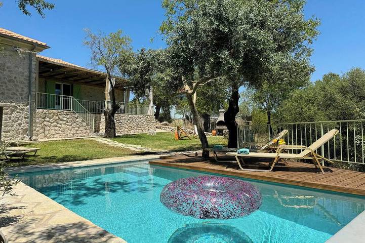 Villa pour 6 personnes, avec jardin et terrasse dans Alexandros