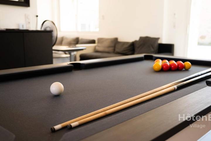 Location de vacances pour 14 personnes, avec jacuzzi et jardin, adapté aux familles à Bonnac-la-Côte - 3