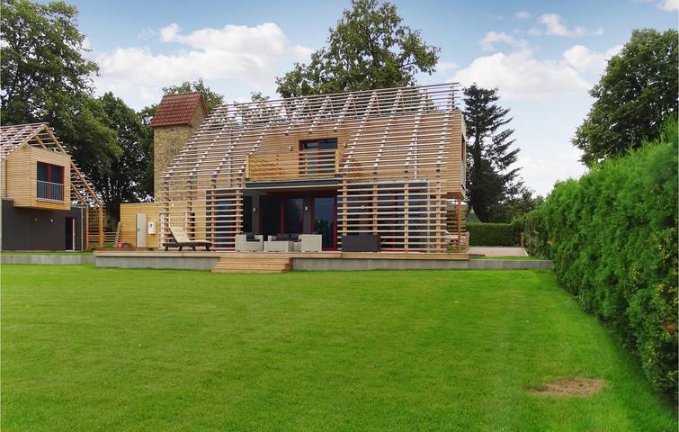 Chalet für 4 Personen, mit Garten und Terrasse in Mecklenburgische Seenplatte - 2