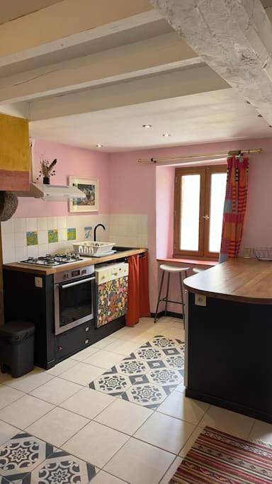 Location de vacances pour 6 personnes, avec jardin à La Chabanne