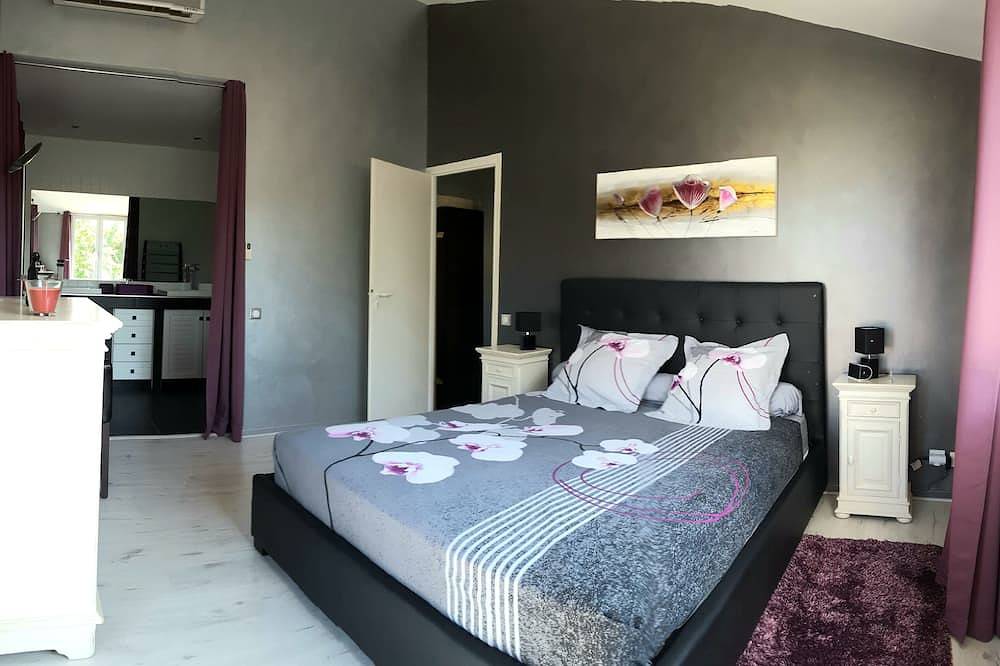 Große, komfortable Villa mit Pool und Whirlpool, ruhig und nicht zu übersehen in Orange, Vaucluse