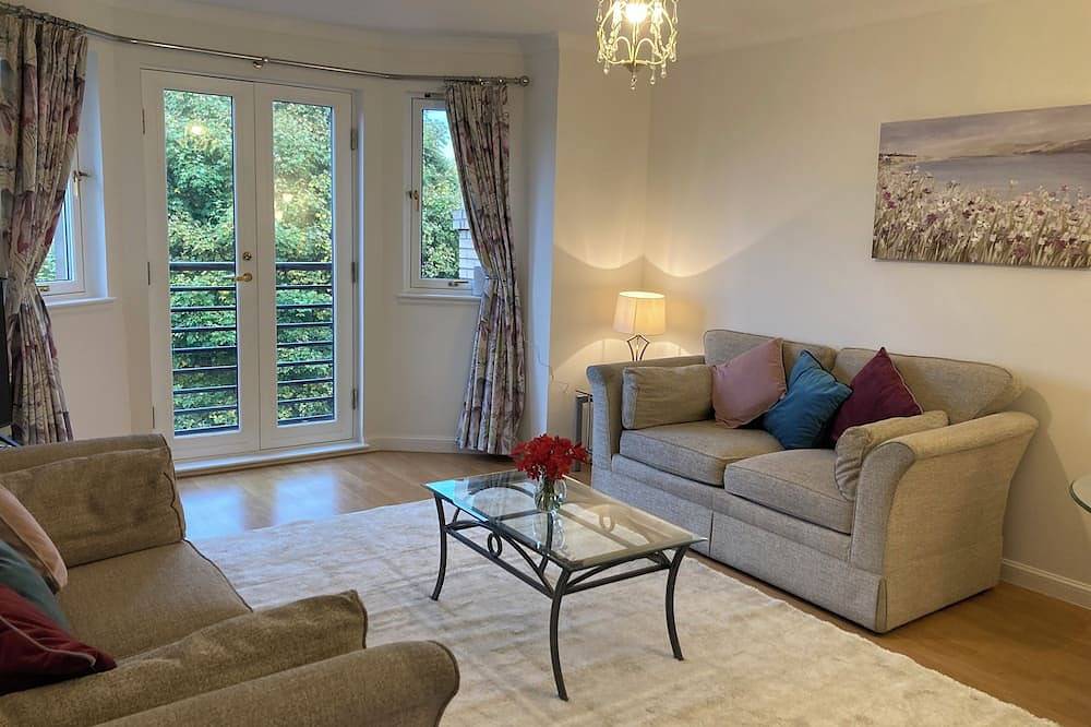 Appartamento intero, Viste spettacolari di questo 4 * appartamento con wi-fi e parcheggio vicino alla Città in Edimburgo, Lothian