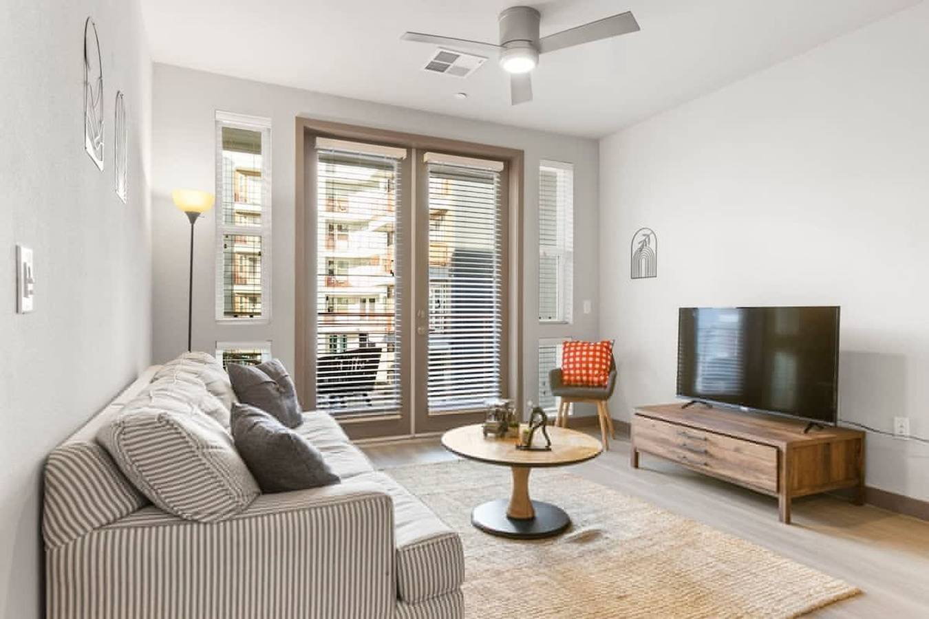 Entire apartment, Cozysuites Phx Roro Gym Pool Pets Parking 2 in Phoenix, Maricopa County