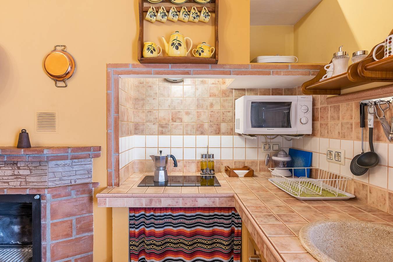 Casa de vacaciones 'Albahaca' con vistas a la montaña, Wi-Fi y aire acondicionado in Hinojares, Parque natural de las Sierras de Cazorla y Segura