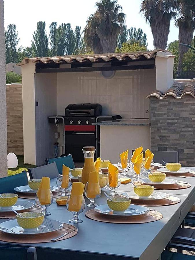 Location de vacances pour 6 personnes, avec jardin ainsi que piscine et vue, adapté aux familles à Bompas - 3