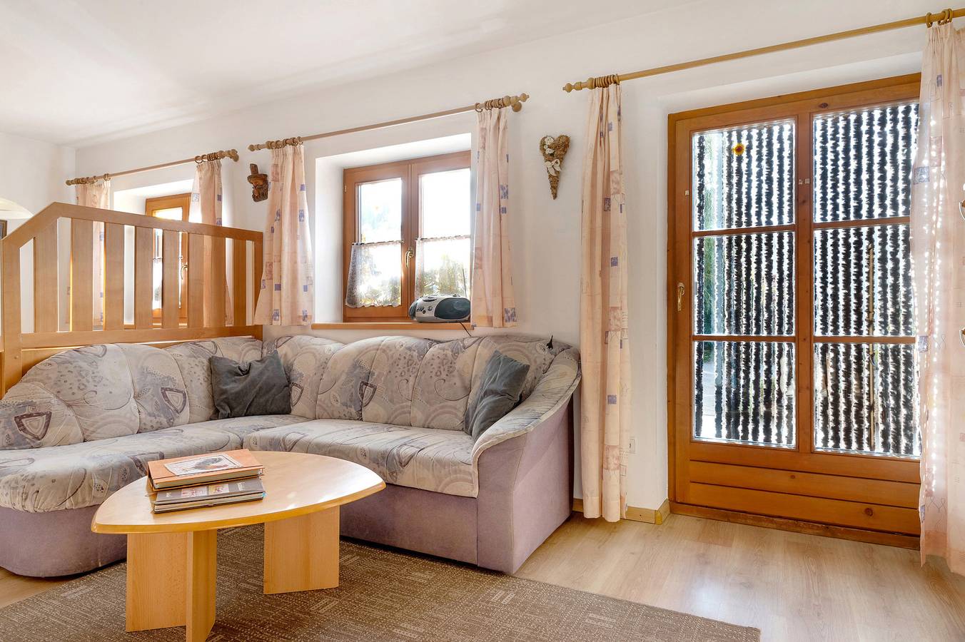 Ganze Wohnung, Ferienwohnung 'Vergissmeinnicht' mit Bergblick, privater Terrasse und Wlan in Unterinn, Ritten