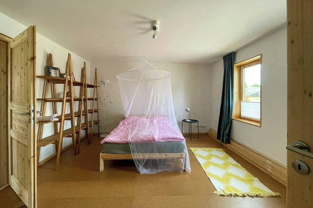 Ruhiges Studio-Refugium mit friedvollem Garten in Wenzlow, Mittelmark