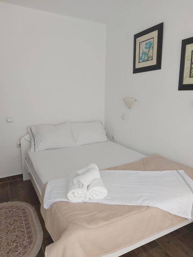 Maison d’hôte pour 4 personnes, avec jardin ainsi que piscine et vue au Monténégro - 3