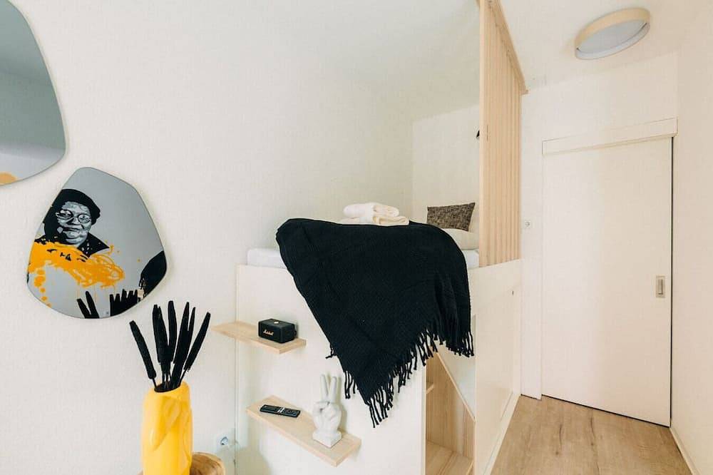 Geheel appartement, Stylish city flat | Cozy & modern | Wi-Fi & Tv in Düsseldorf-Friedrichstadt, Düsseldorf