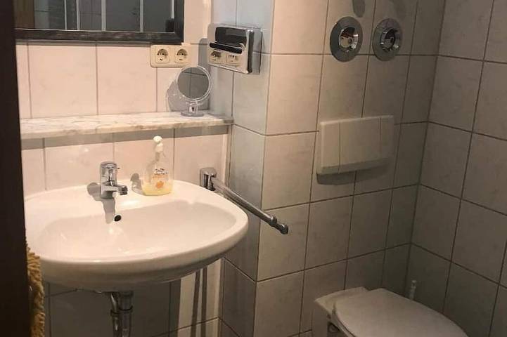 Bungalow für 5 Personen, mit Balkon und Garten