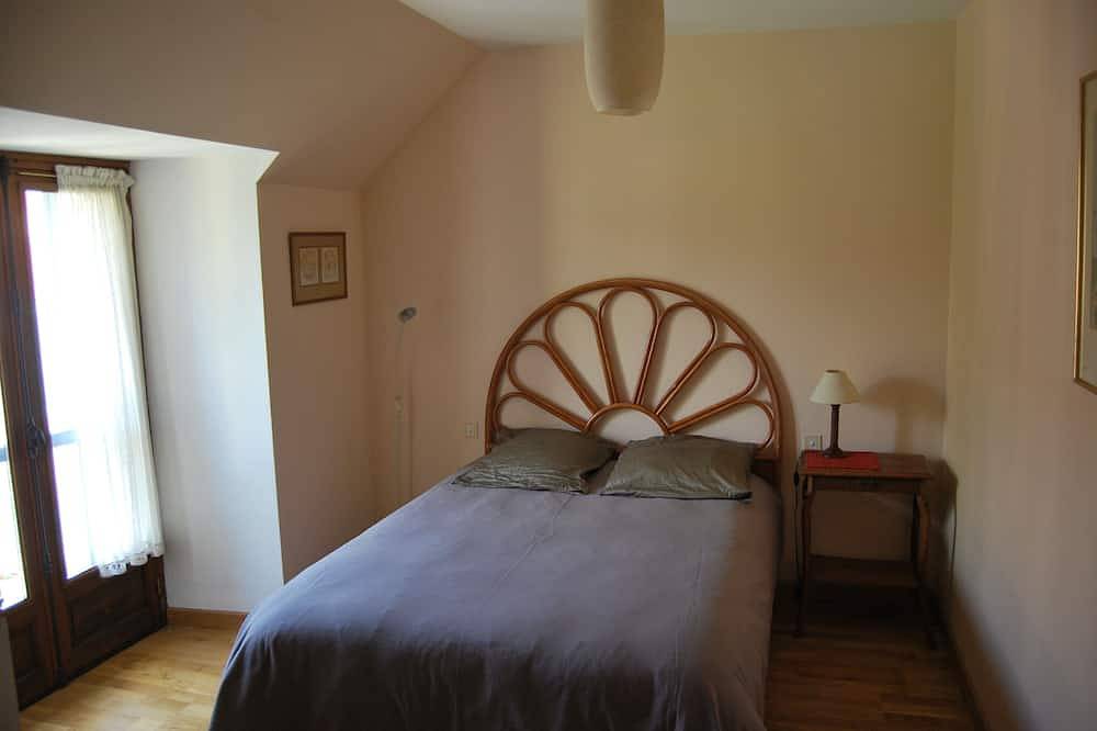 Appartement entier, Appartement spacieux, calme. Quercy. in Assier, Quercy