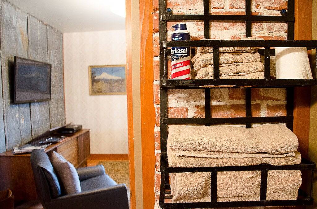 Ganze Wohnung, Eine hübsche neu umgebaute Vintage inspirierte Wohnung in Downtown Newberg, Or in Newberg, Yamhill County