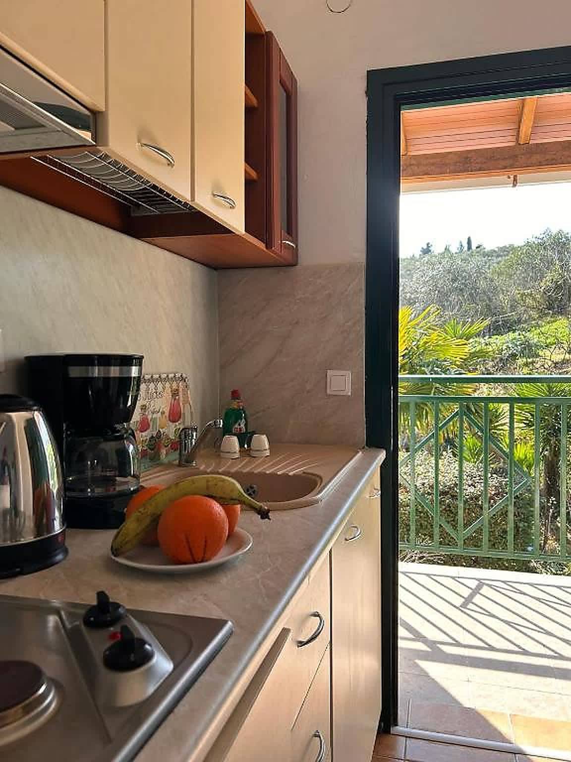 Ganze Ferienwohnung, Dellis Studios Corfu - Sea Views near the Beach in Psaras, Korfu