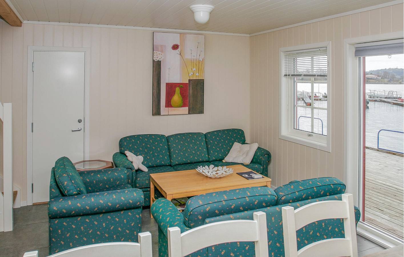 Ferienhaus für 8 Personen mit Terrasse in Finnøy