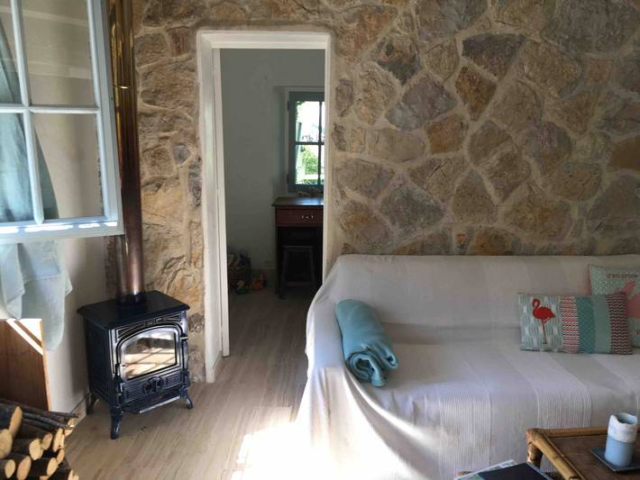 Casa vacacional 'Le Cabanon Vue Sur La Vallée' con balcón y Wi-Fi in Le Bar-sur-Loup, Costa mediterránea (Francia)