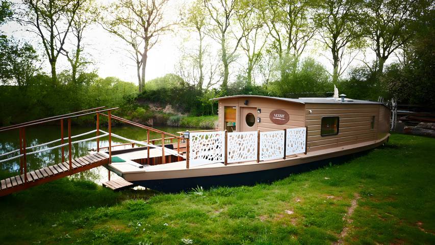 Casa flotante para 2 personas, con jardín - 1