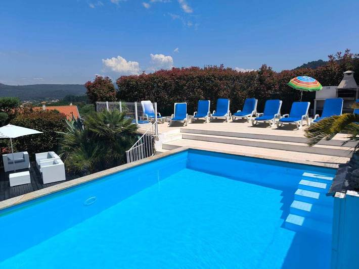 Casa de férias para 12 pessoas, com vista e jardim e ainda piscina infantil and piscina em Âncora