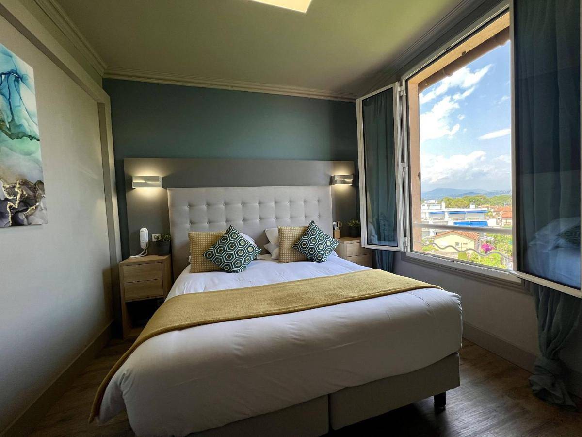 Standard Single Room with Mountain View in Mandelieu-la-Napoule, Massif de l'Esterel