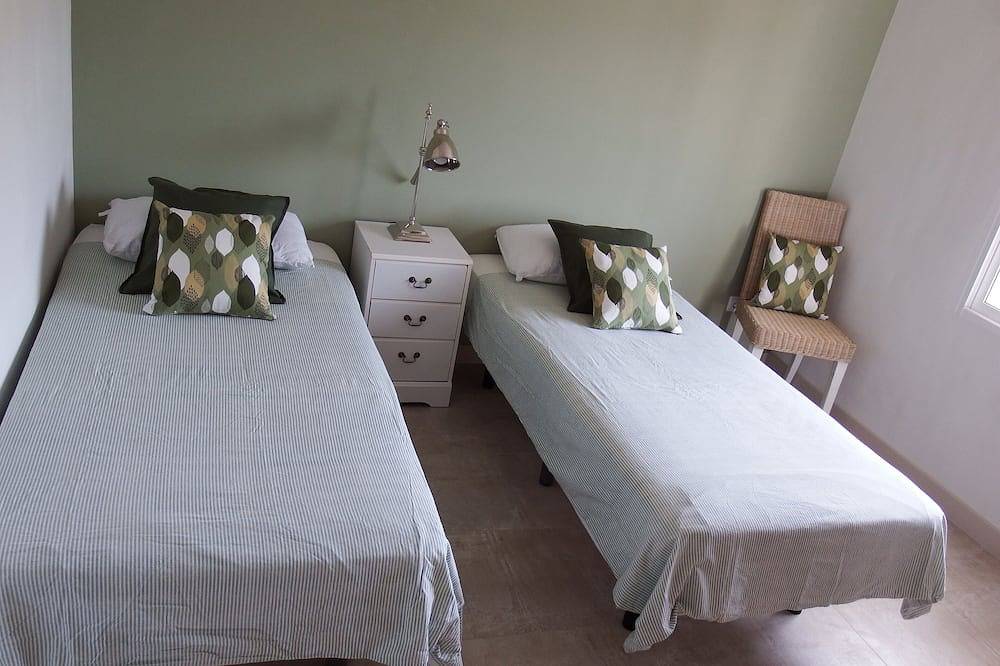 Entire apartment, Great Apartment - 2 Bedrooms & Sunny Terrace with panoramic mountains views in Arboleas, Almería Province