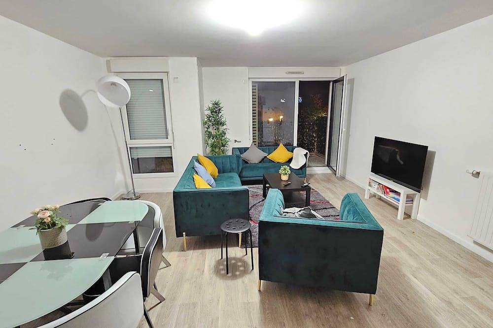 Entire apartment, Nice business apartment Paris in Nanterre, Hauts-de-Seine