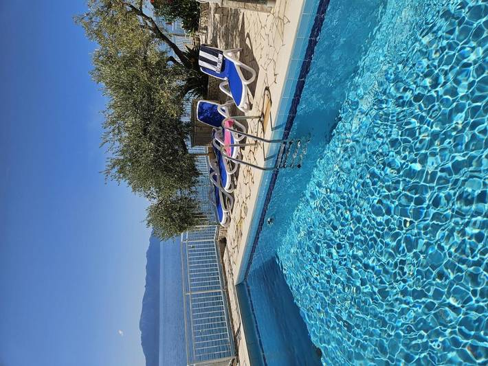 Maison d’hôte pour 5 personnes, avec piscine et terrasse à Podaca
