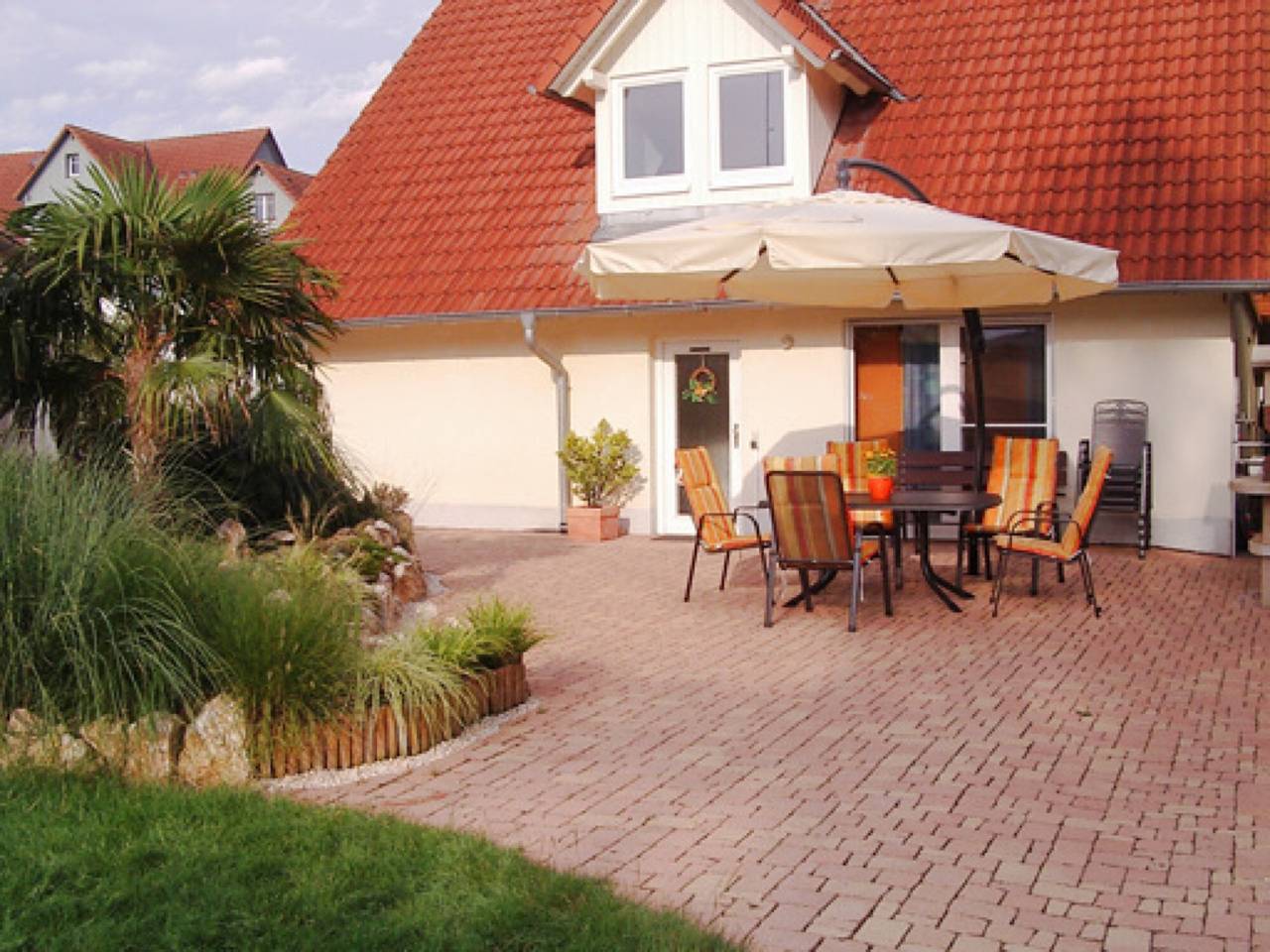 Ganze Wohnung, Ferienwohnung 'Seeperle' mit Gemeinschaftsterrasse, Gemeinschaftsgarten und Wlan in Moos, Untersee