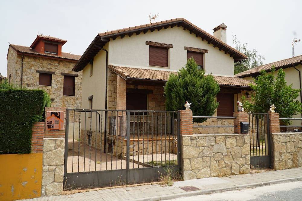 Vivienda Turística en Barajas (Gredos) in Navarredonda de Gredos, Provincia de Ávila