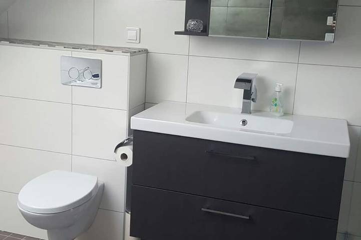 Moderner Neubau, 187 qm mit großer Terrasse in Huddinge, Schwedische Ostsee