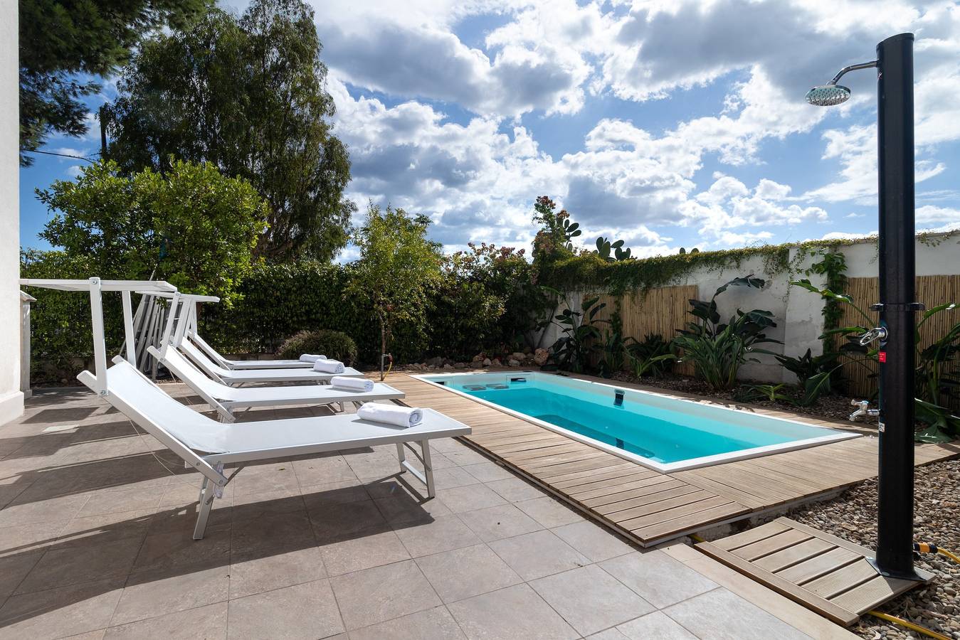 Villa "Water Run" mit Meerblick, privatem Pool und Wlan in San Giorgio (Bari), Bari Provinz
