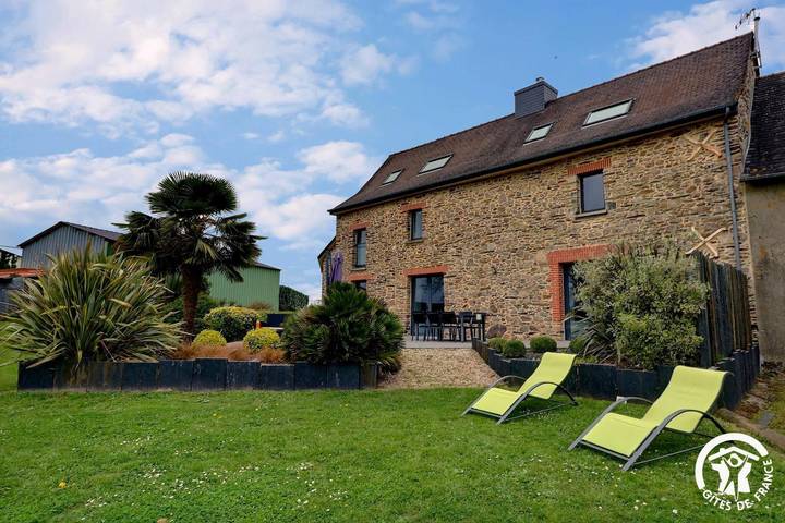 Gîte pour 12 personnes, avec jardin et terrasse en Bretagne - 4