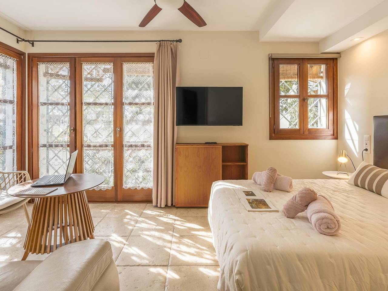 Apartamento entero, Estudio luminoso en Granada con terraza privada in Granada, Provincia de Granada
