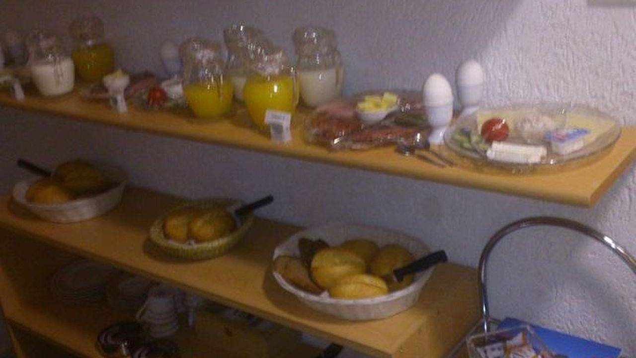 Doppelzimmer für 2 Personen (20 m²) in Emden in Emden, Ostfriesland