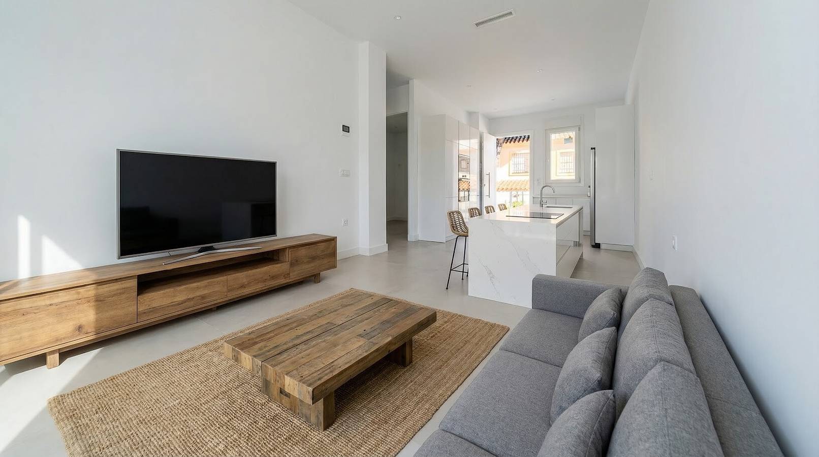 Entire apartment, Apartment 'Los Drogos, Building A, Penthouse B' with Pool, Garden and Shared Wi-Fi in La Barrosa, Chiclana de la Frontera
